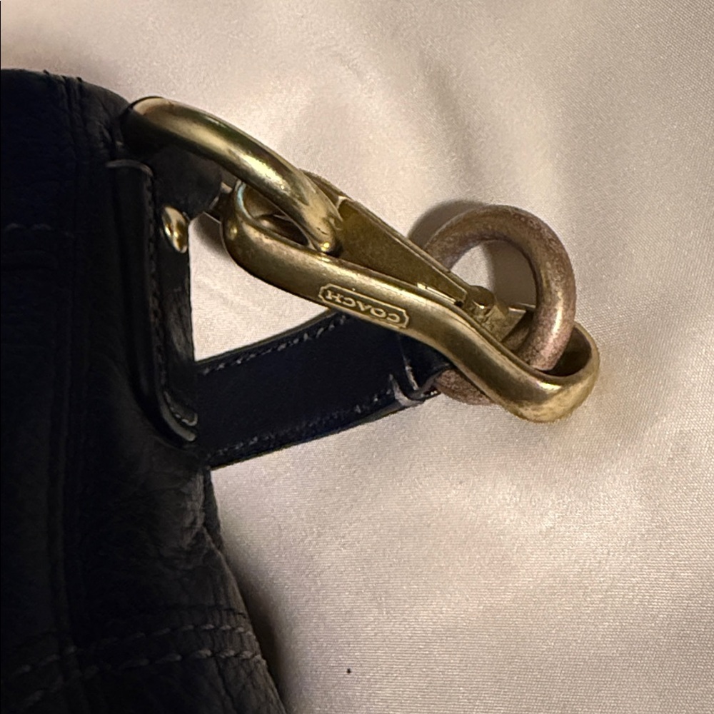 Coach Hamptons Shoulder Bag - Picture 7 of 8